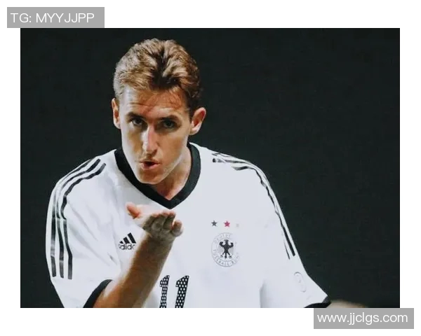 足球明星阿萨尔的传奇之路与辉煌成就探秘